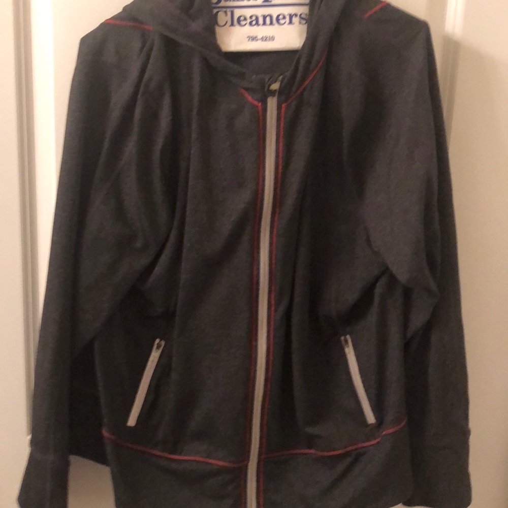 XL gray hooded sweatshirt